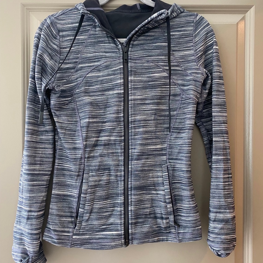 hooded lululemon define jacket size 6